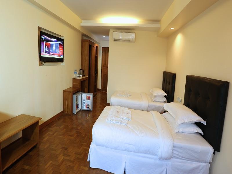 Queen'S Park Hotel Yangon Exterior foto