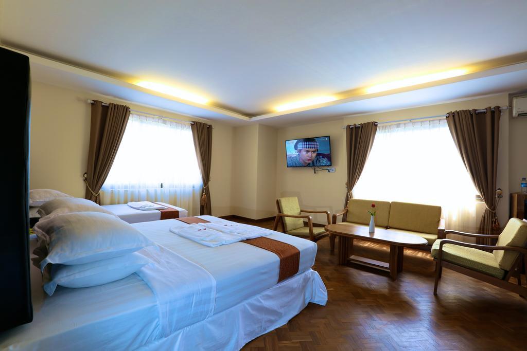 Queen'S Park Hotel Yangon Exterior foto